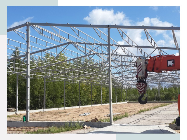 Строительство конюшен в Муравленко от 642 руб. под ключ