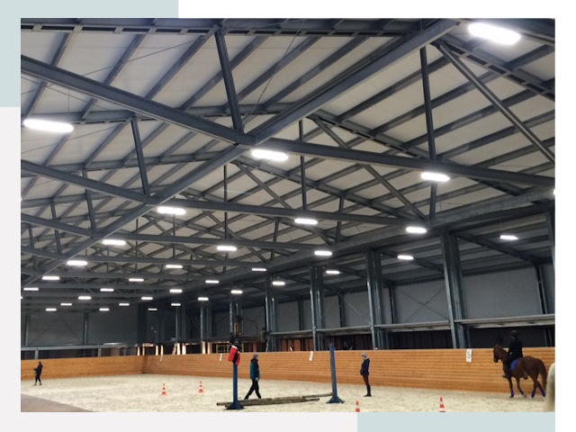 Строительство конных манежей от 642 руб в Муравленко